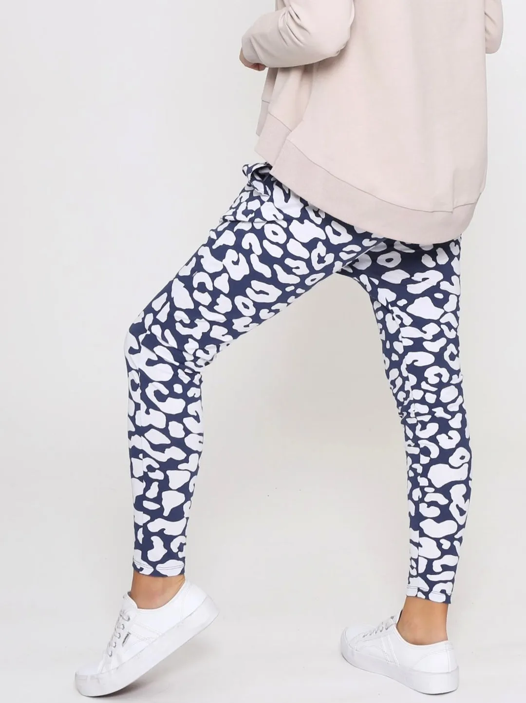 💙 NANCY Navy Blue Leopard Pants