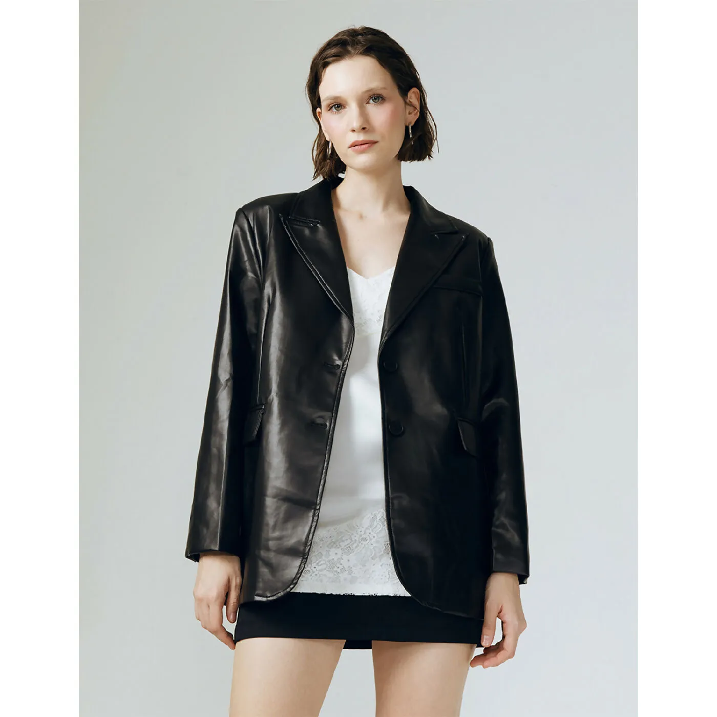 CLASSIC BLACK LEATHER BLAZER