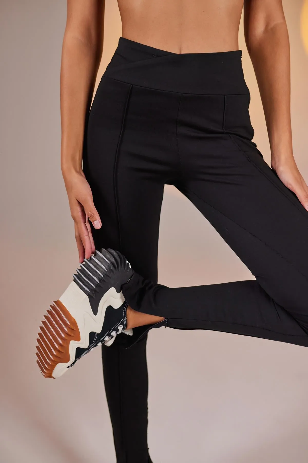 HLLY Women Lena Pants Black - Cascina