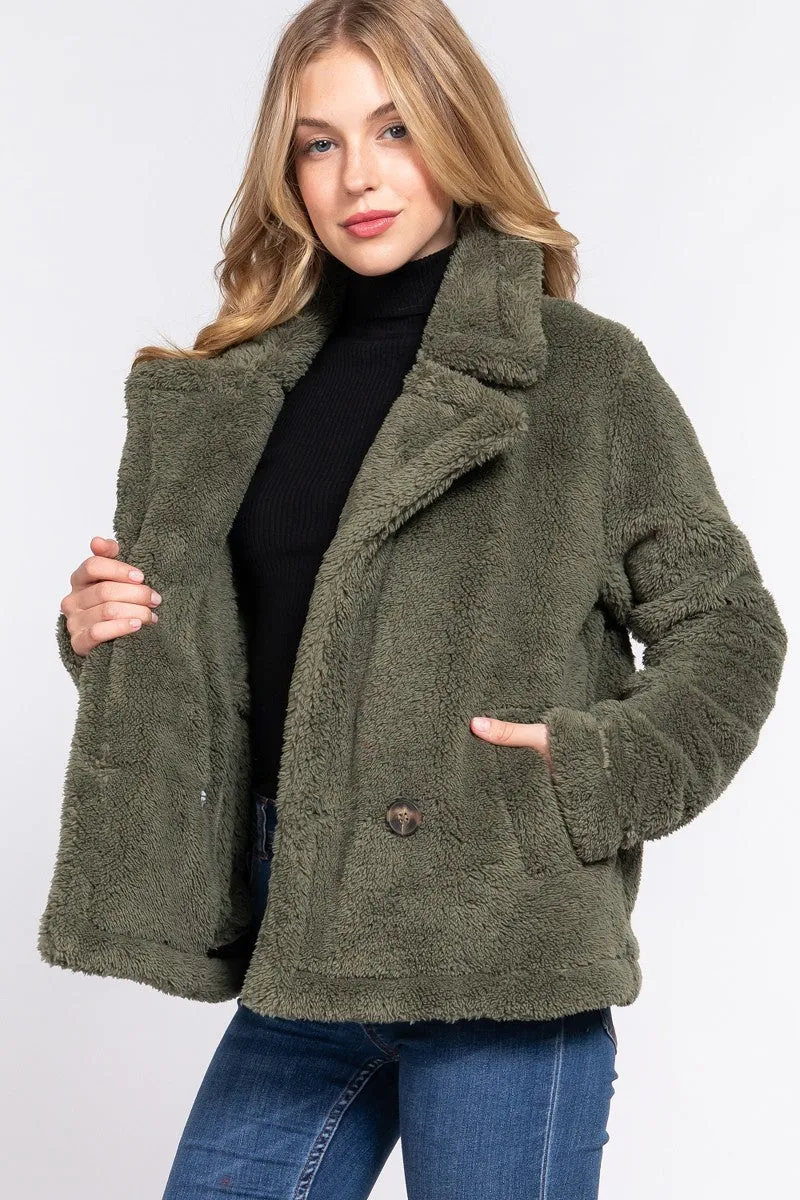 Wrap Yourself in Luxury: Stylish Cozy Sherpa Jacket
