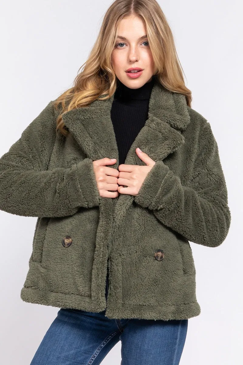Wrap Yourself in Luxury: Stylish Cozy Sherpa Jacket